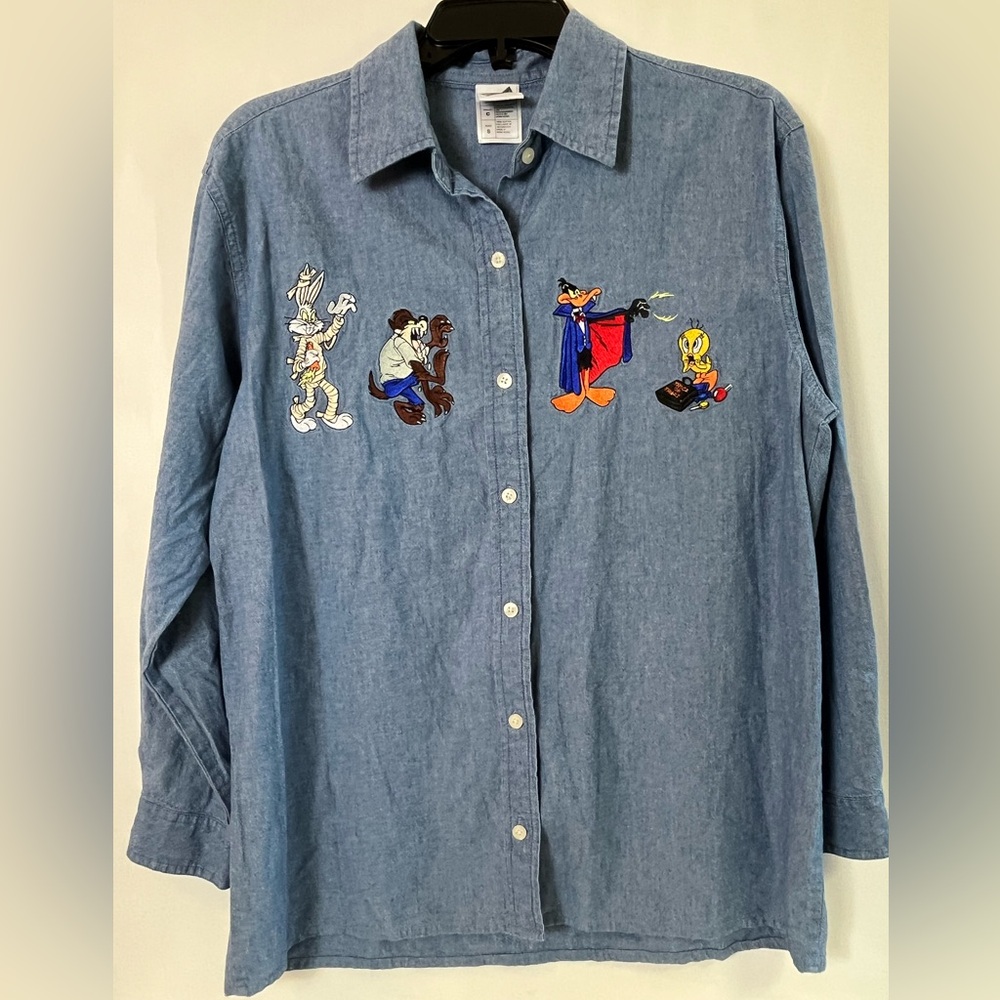 Warner Bro. Studio Women’s Embroidered Shirt Blouse Sz S Cartoon Denim 90’s